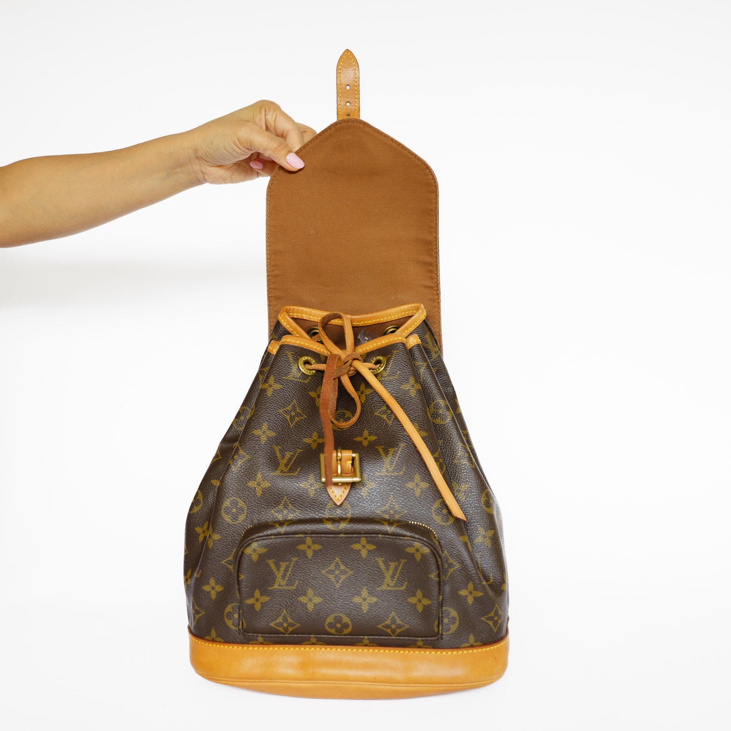 Louis Vuitton Montsouris MM in Monogram Canvas 131125B11