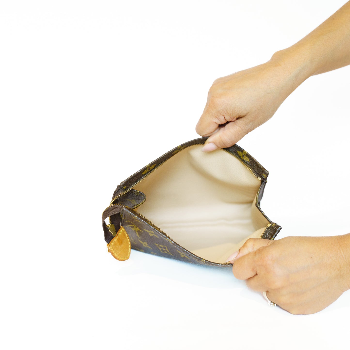 Louis Vuitton Toiletry Pouch 19 in Monogram Canvas 141025B294