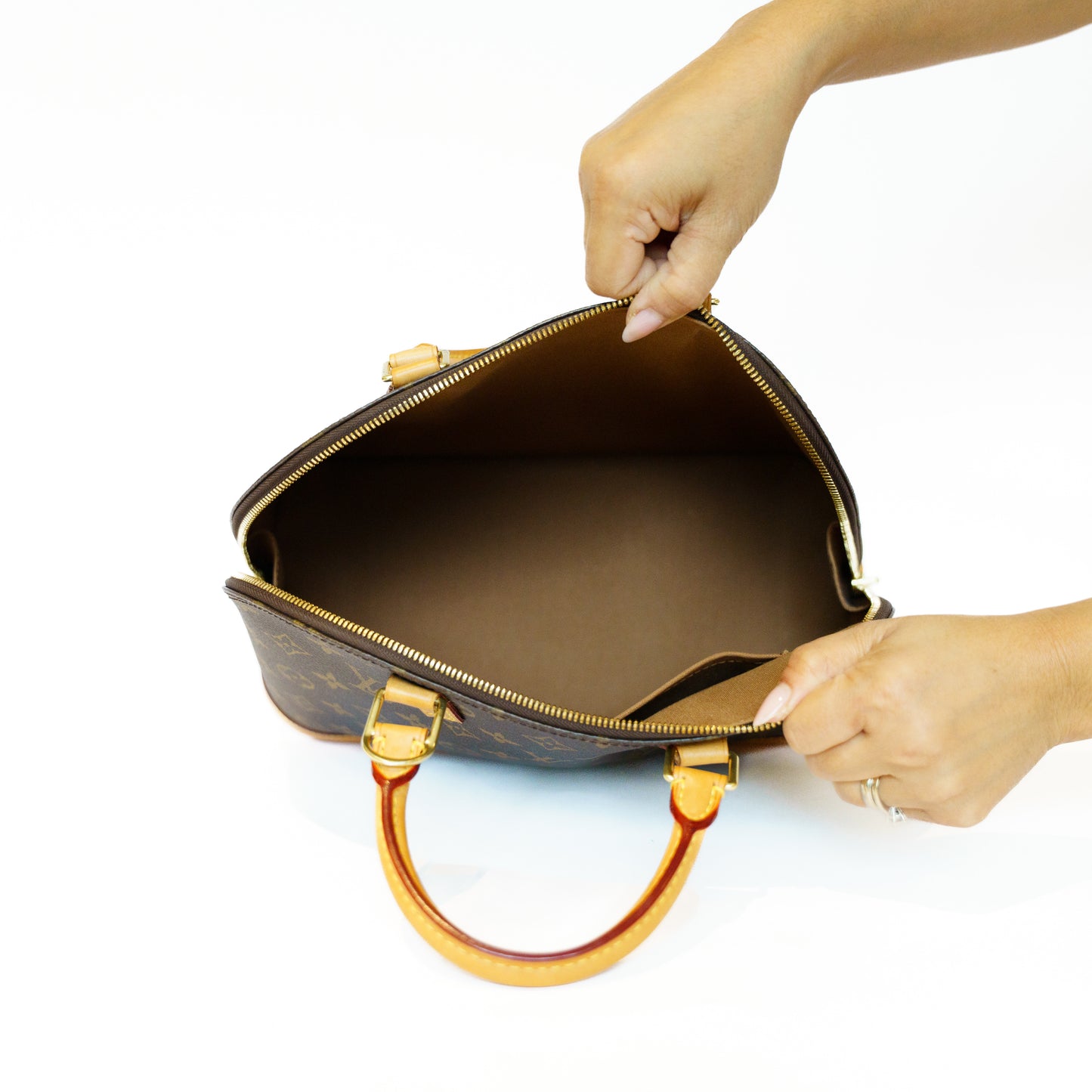 Louis Vuitton Alma PM in Monogram Canvas  201125B02