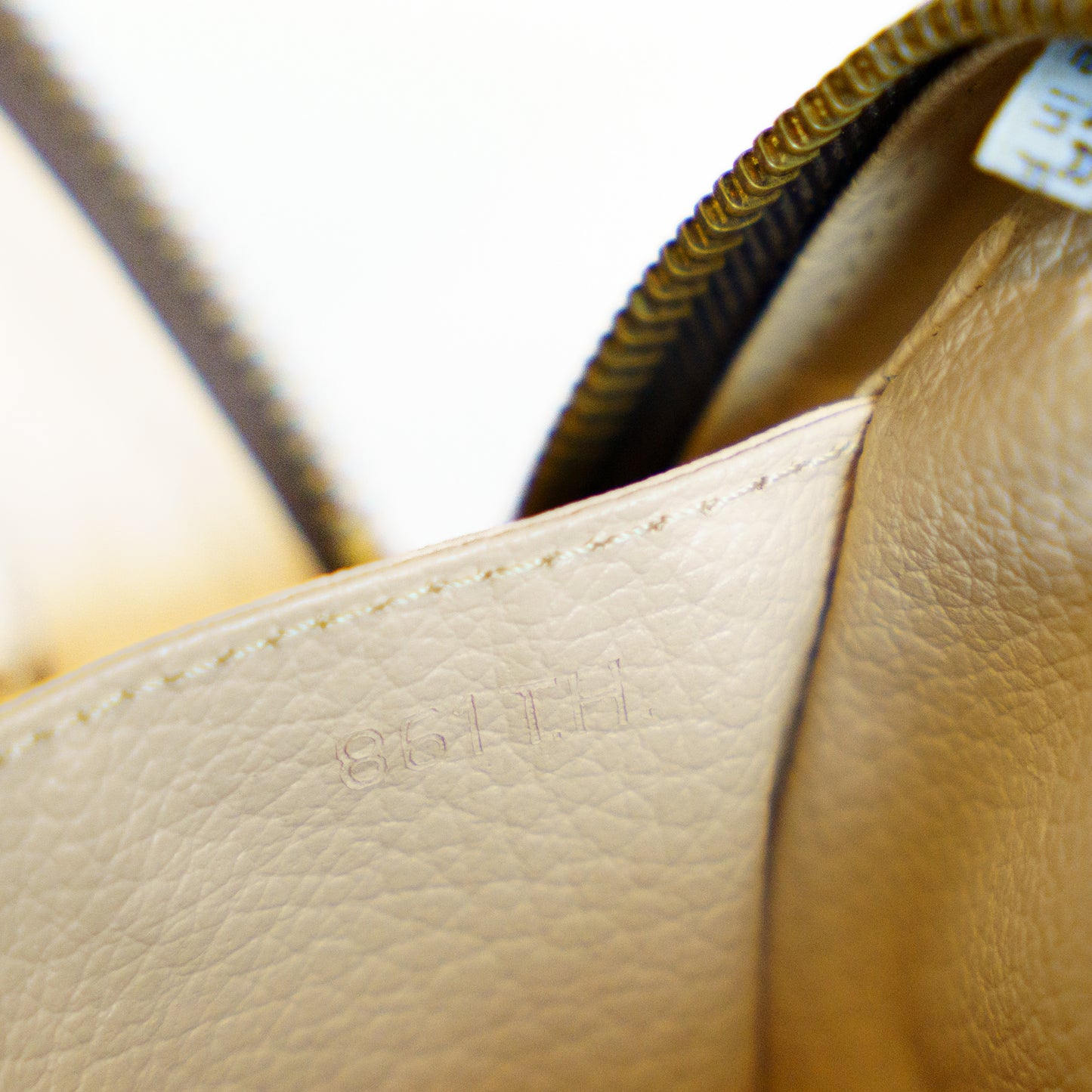 Louis Vuitton Trousse 23 Monogram Year 1985 141025B49