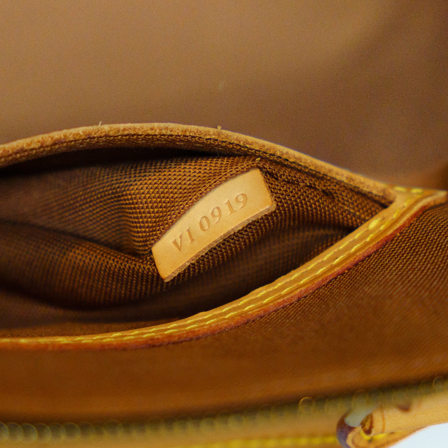 Louis Vuitton 1999 Monogram Alma PM VI0919 141025C91