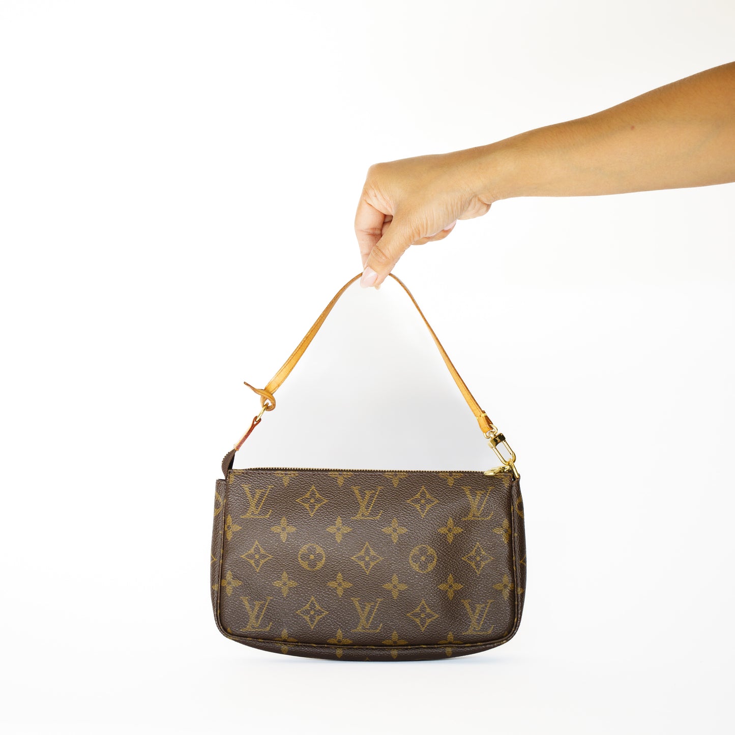 Louis Vuitton 2002 Pochette Accessoires in Monogram Canvas CA0032