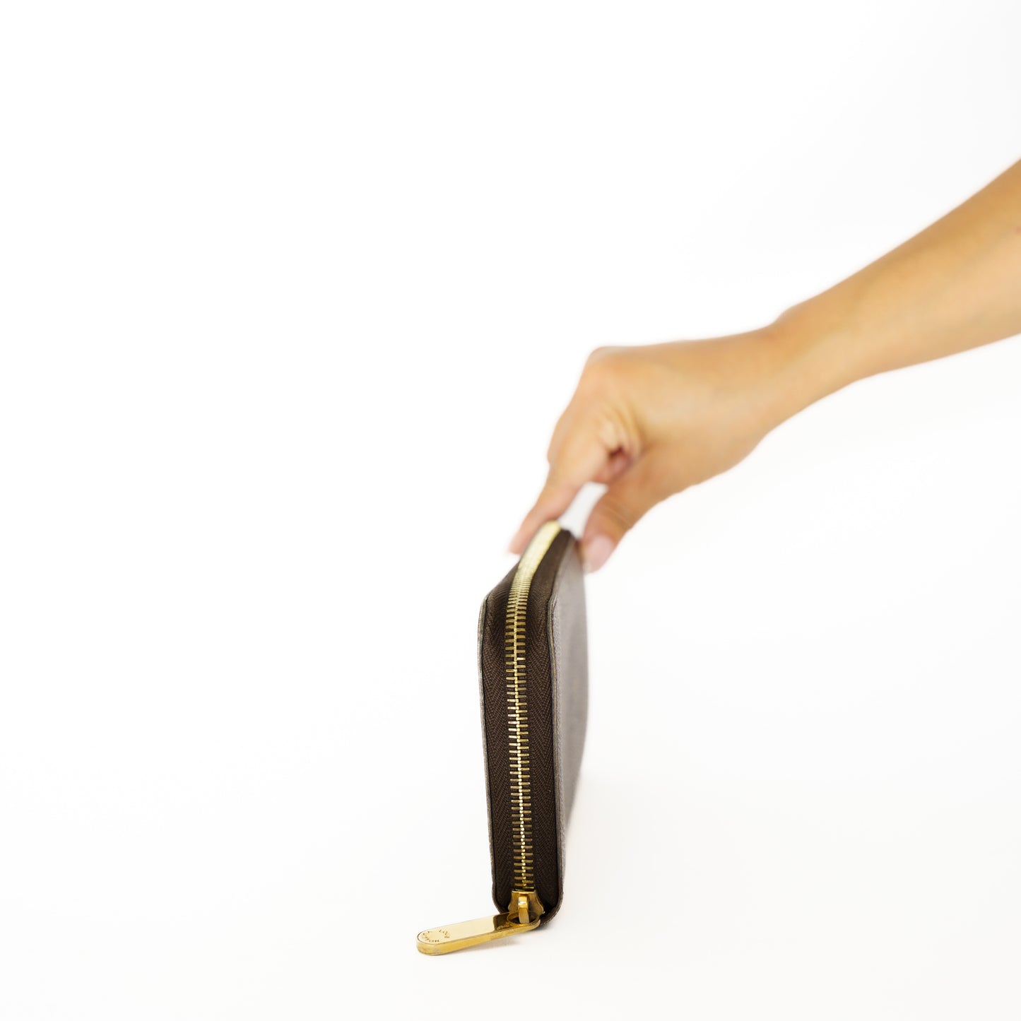 Louis Vuitton Monogram Zippy Wallet BC250925185