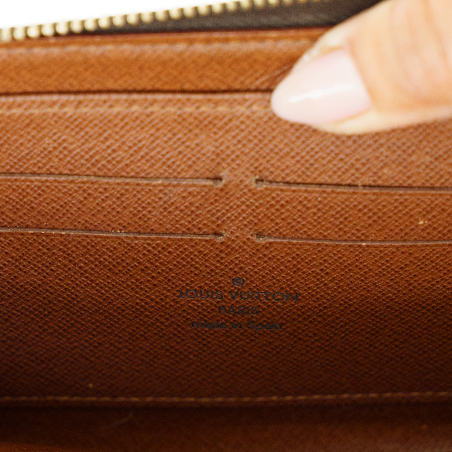 Louis Vuitton Monogram Zippy Wallet BC250925185