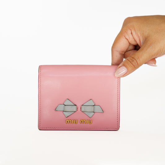 Miu Miu Card Holder Bifold in Pink with a Bow 250925B227