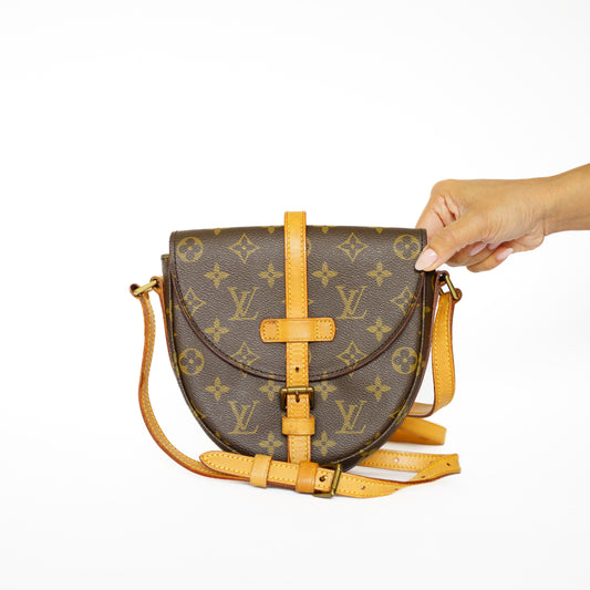 Louis Vuitton 1988 Chantilly PM Crossbody in Monogram Canvas 882VI 250925B72