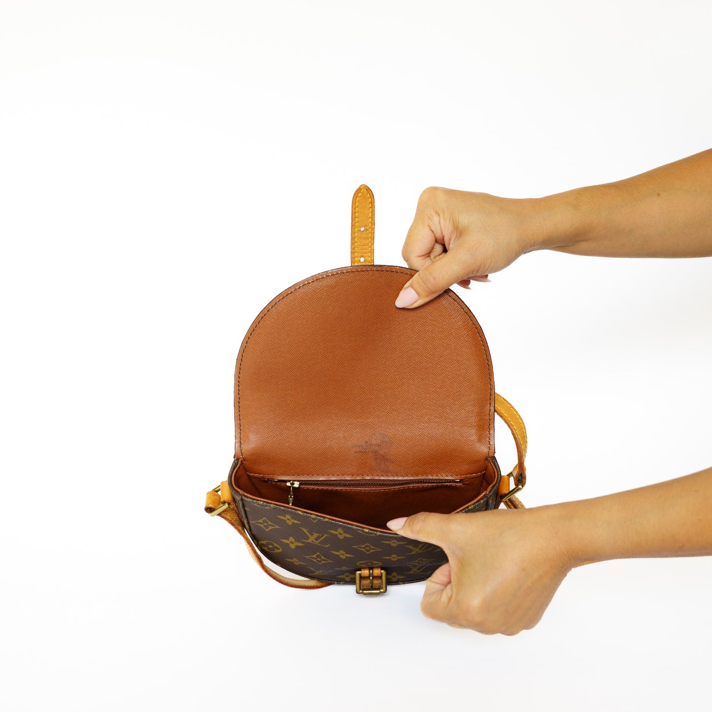 Louis Vuitton 1988 Chantilly PM Crossbody in Monogram Canvas 882VI 250925B72