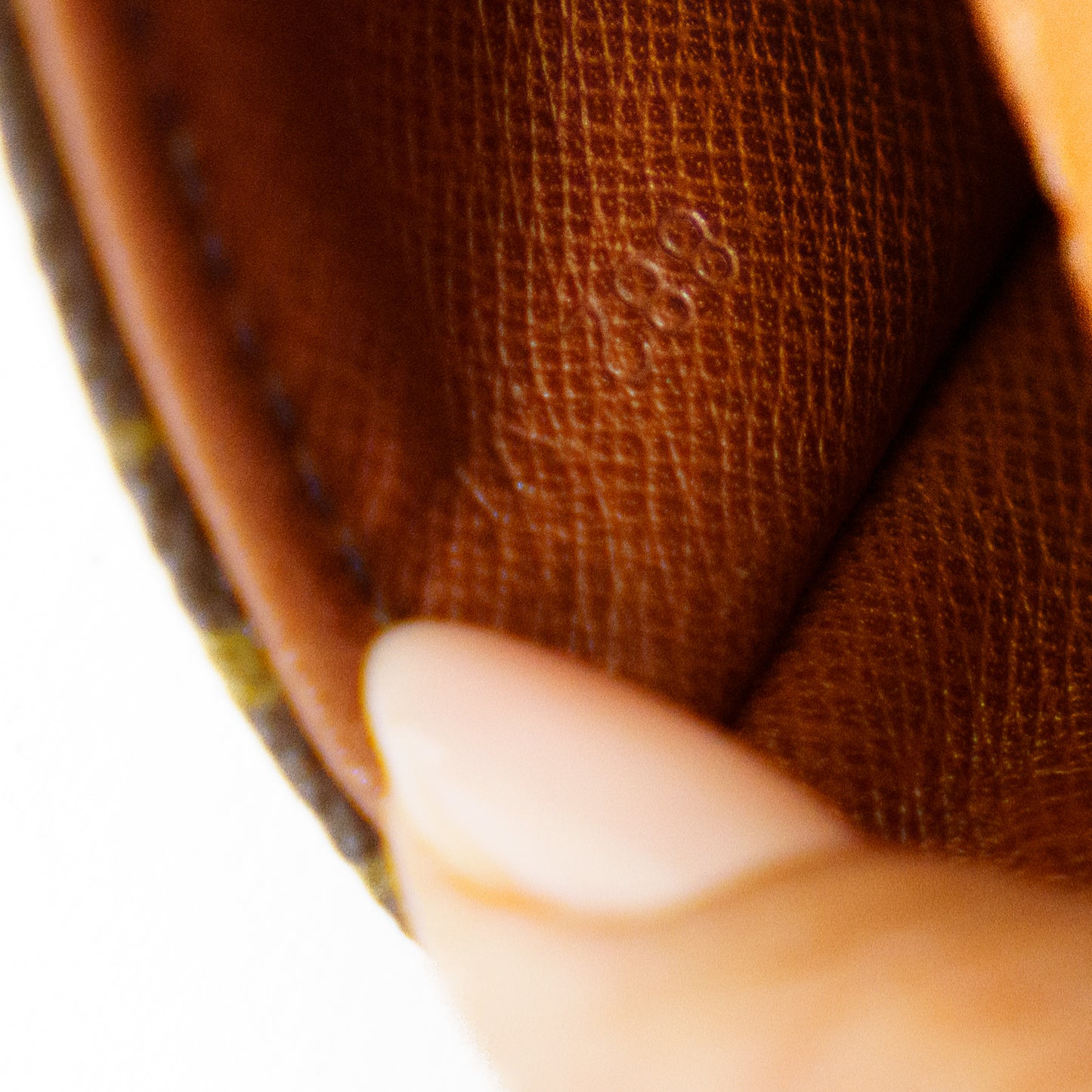 Louis Vuitton 1988 Chantilly PM Crossbody in Monogram Canvas 882VI 250925B72