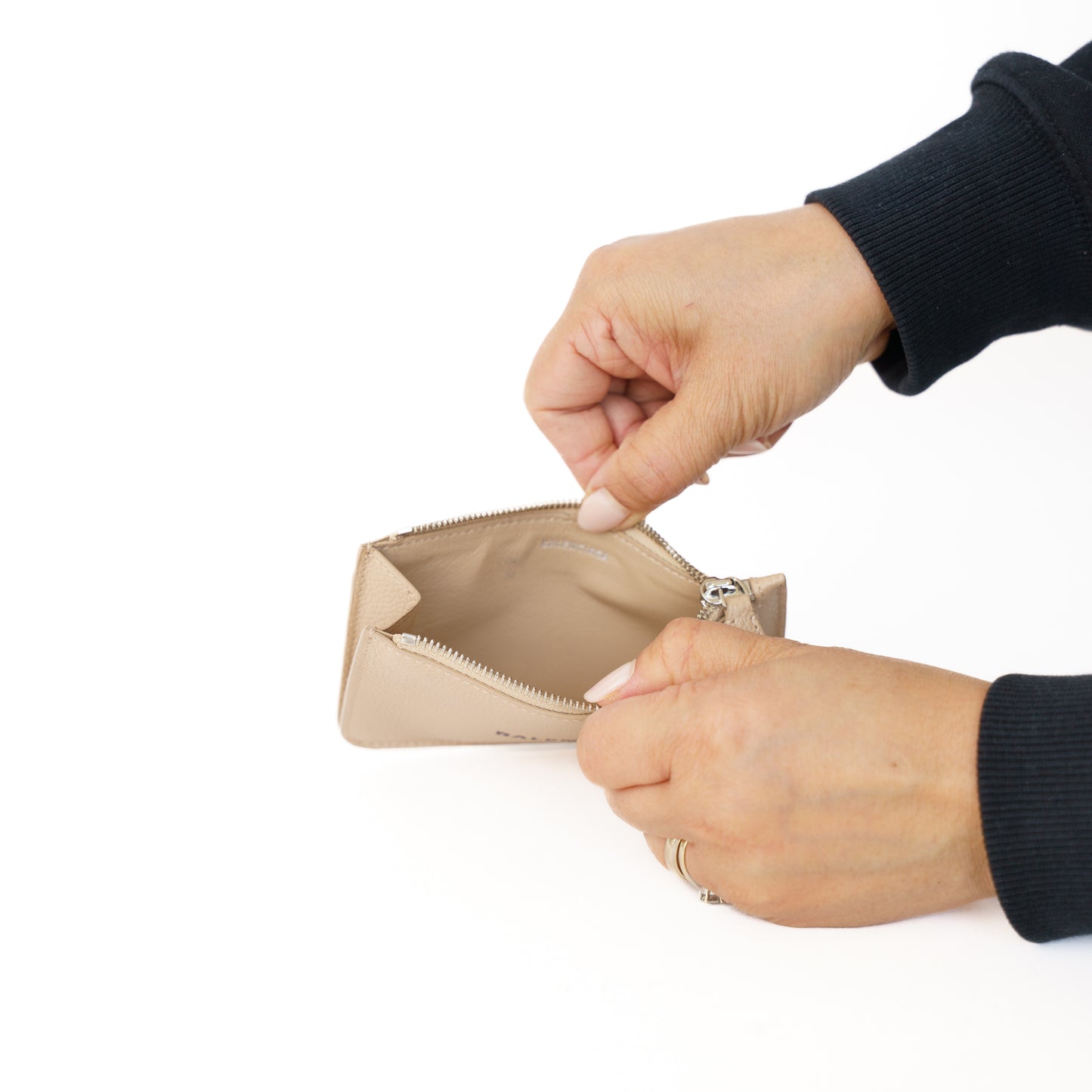 Balenciaga Zippered Card Coin Purse 290126B24