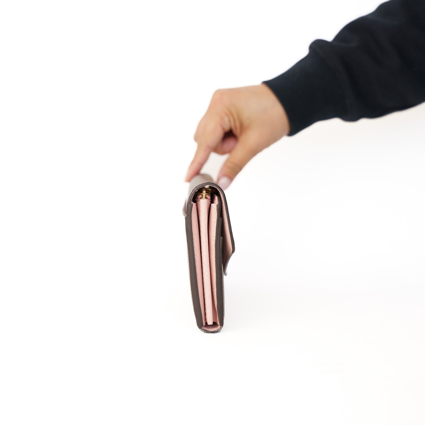 Louis Vuitton Sarah Wallet Monogram in Rose Ballerine Interior MI0231 290126B25