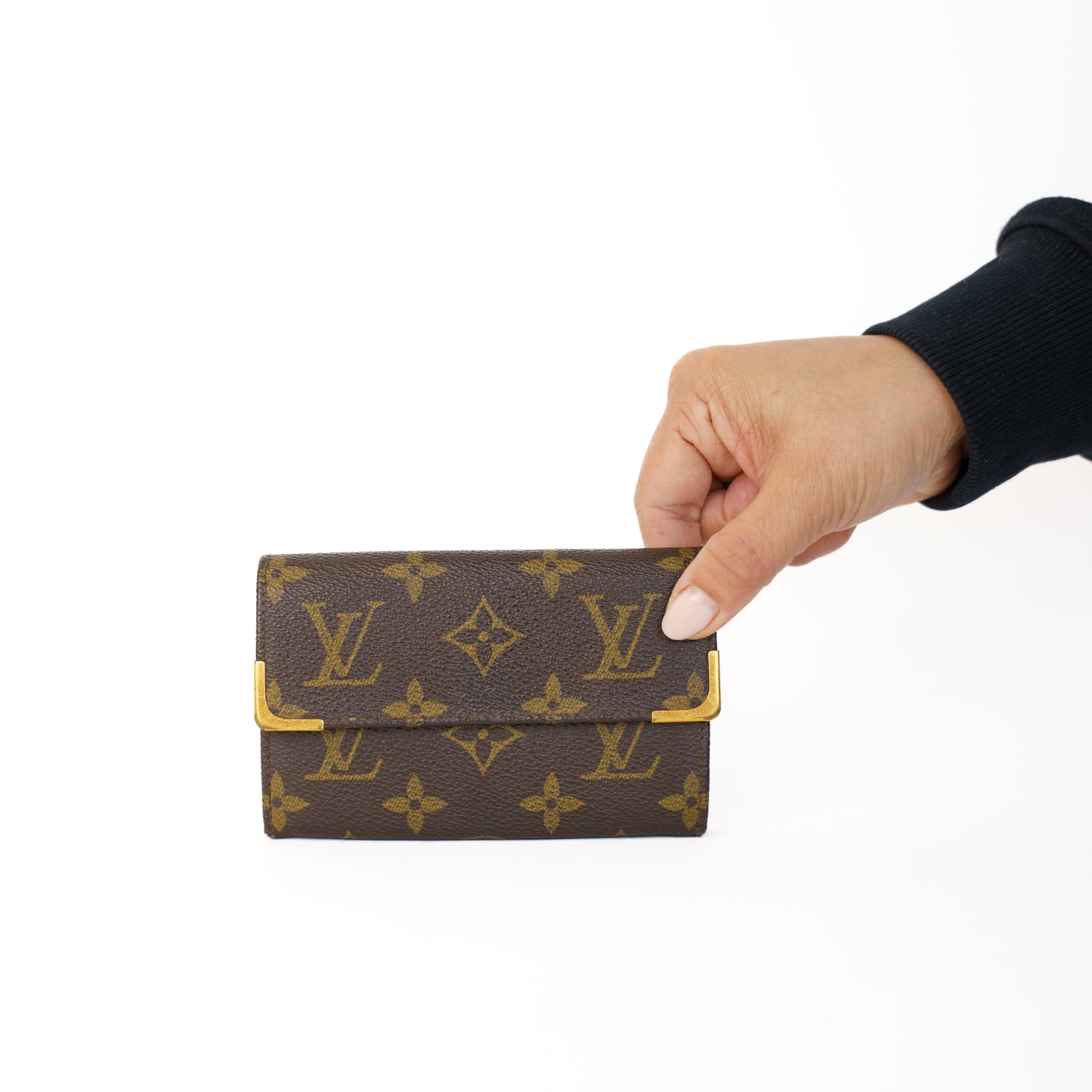 Louis Vuitton Compact Wallet in Monogram 290126B32