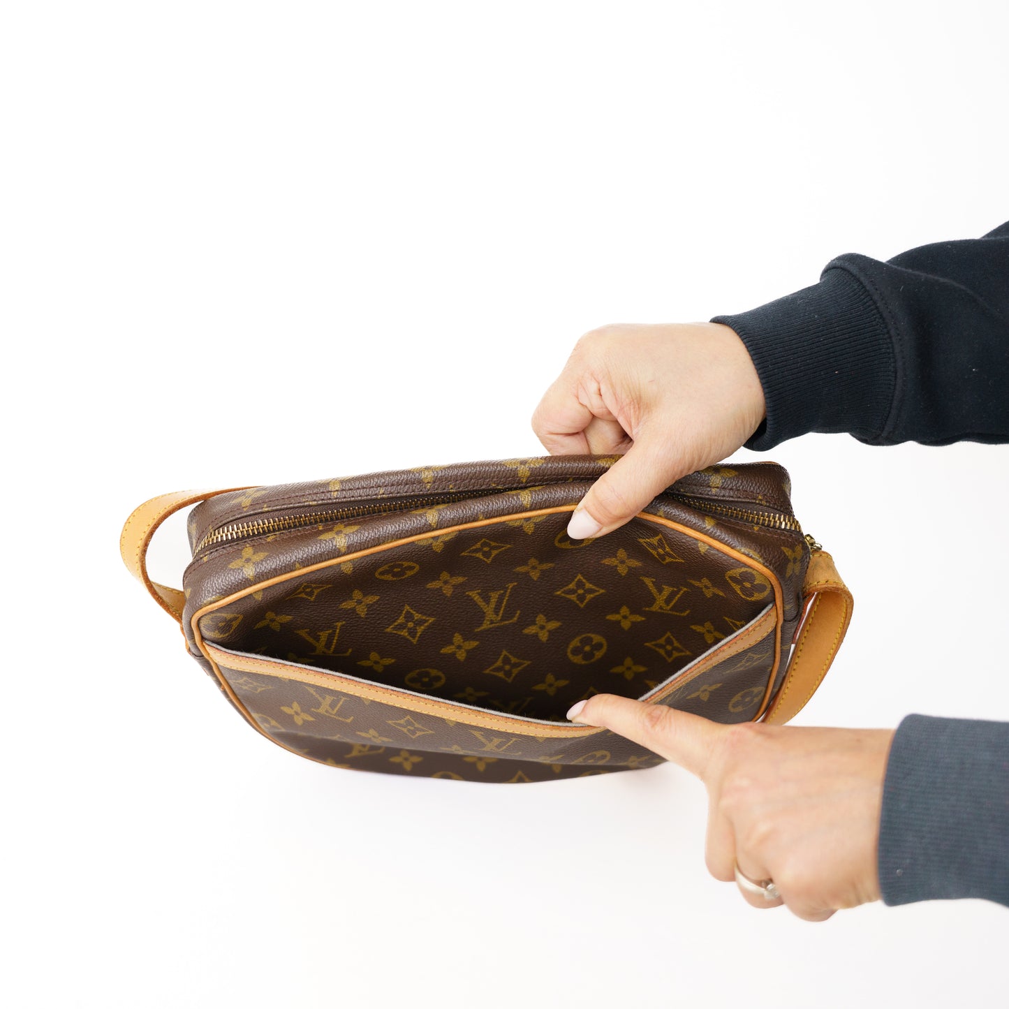 Louis Vuitton Jeune Fille GM Crossbody in Monogram Canvas 290126B06