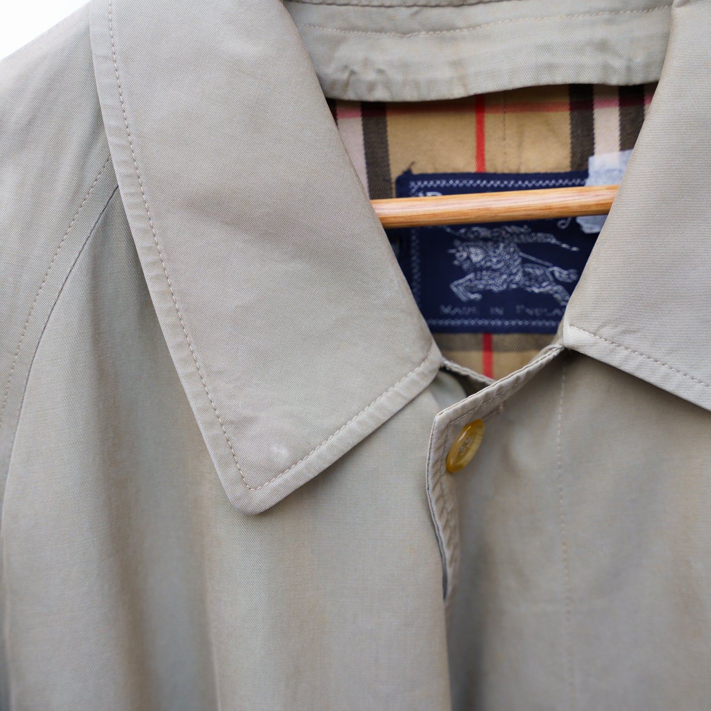 Burberry Women's Single Breasted Trench Coat Mac