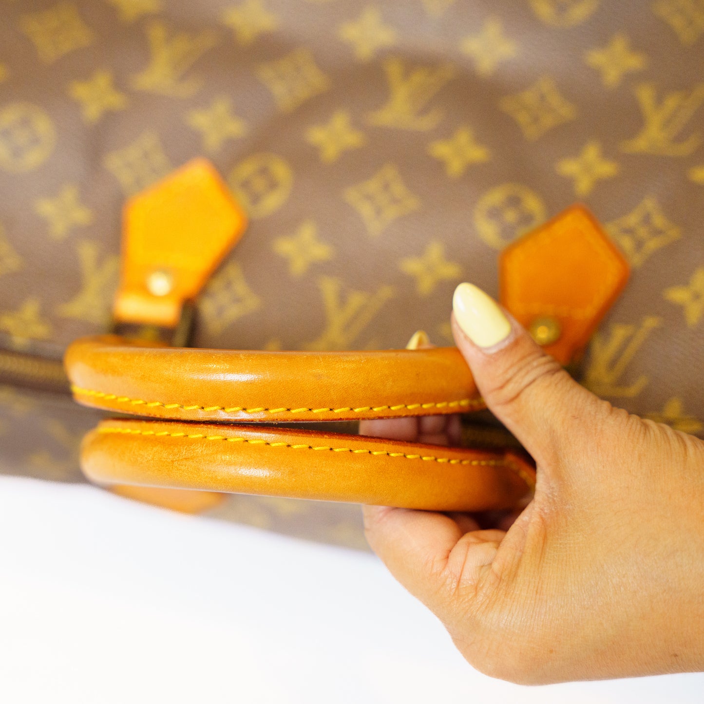 Louis Vuitton 1988 Speedy 40 in Monogram Canvas VI882
