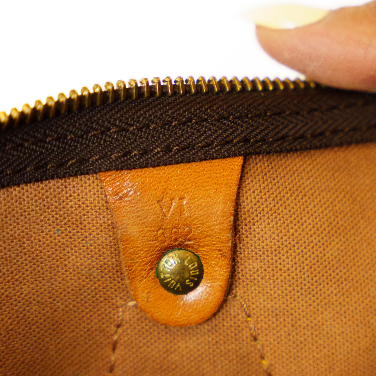Louis Vuitton 1988 Speedy 40 in Monogram Canvas VI882