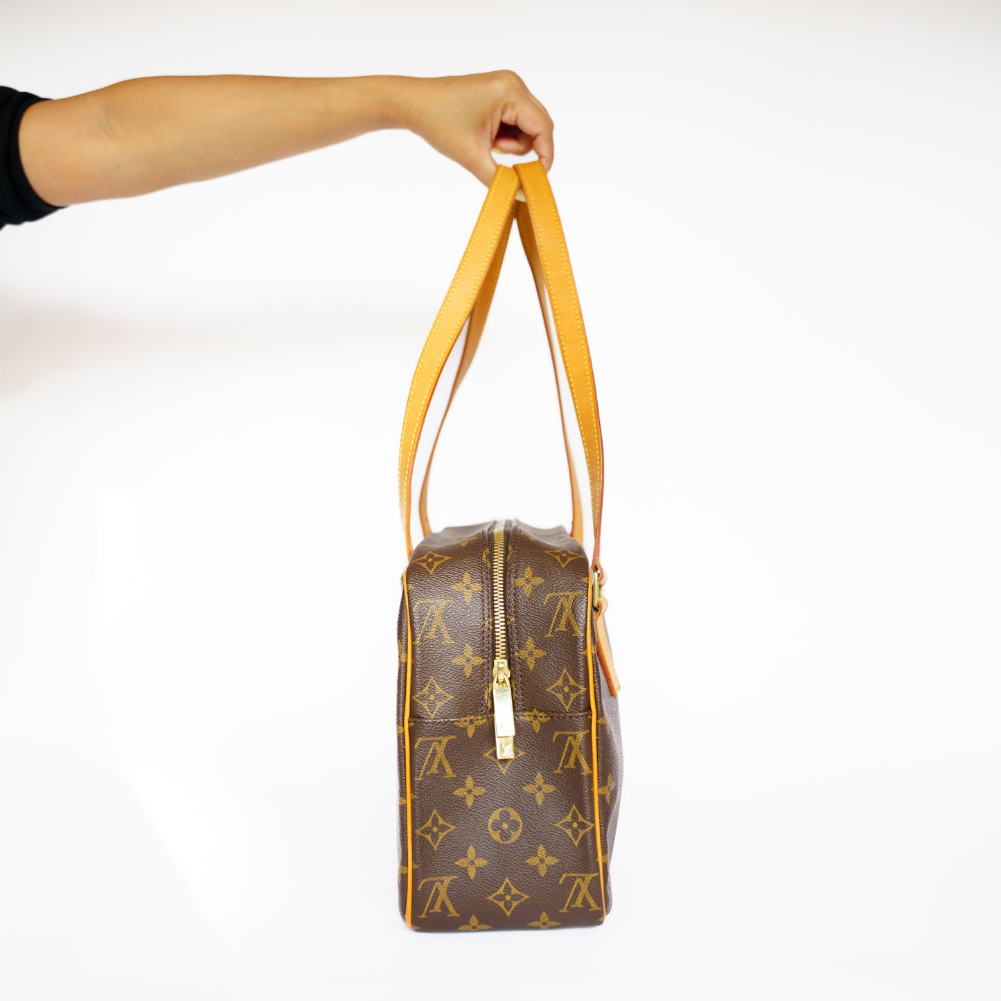 Louis Vuitton 2002 Cite GM Shoulder Bag FL1002