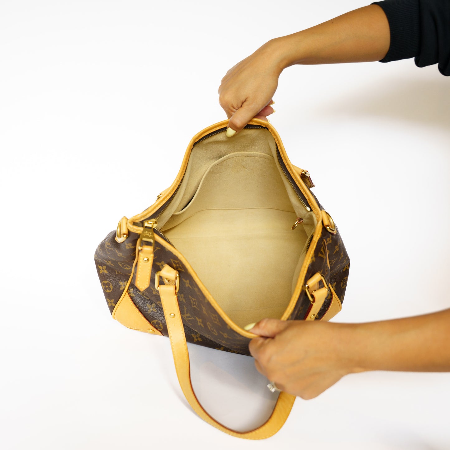 Louis Vuitton 2012 Estrella in Monogram Canvas DR0152