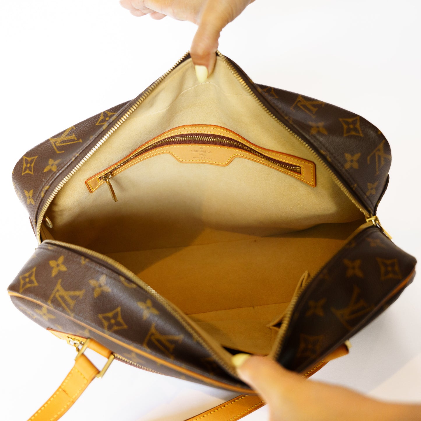 Louis Vuitton 2002 Cite GM Shoulder Bag FL1002