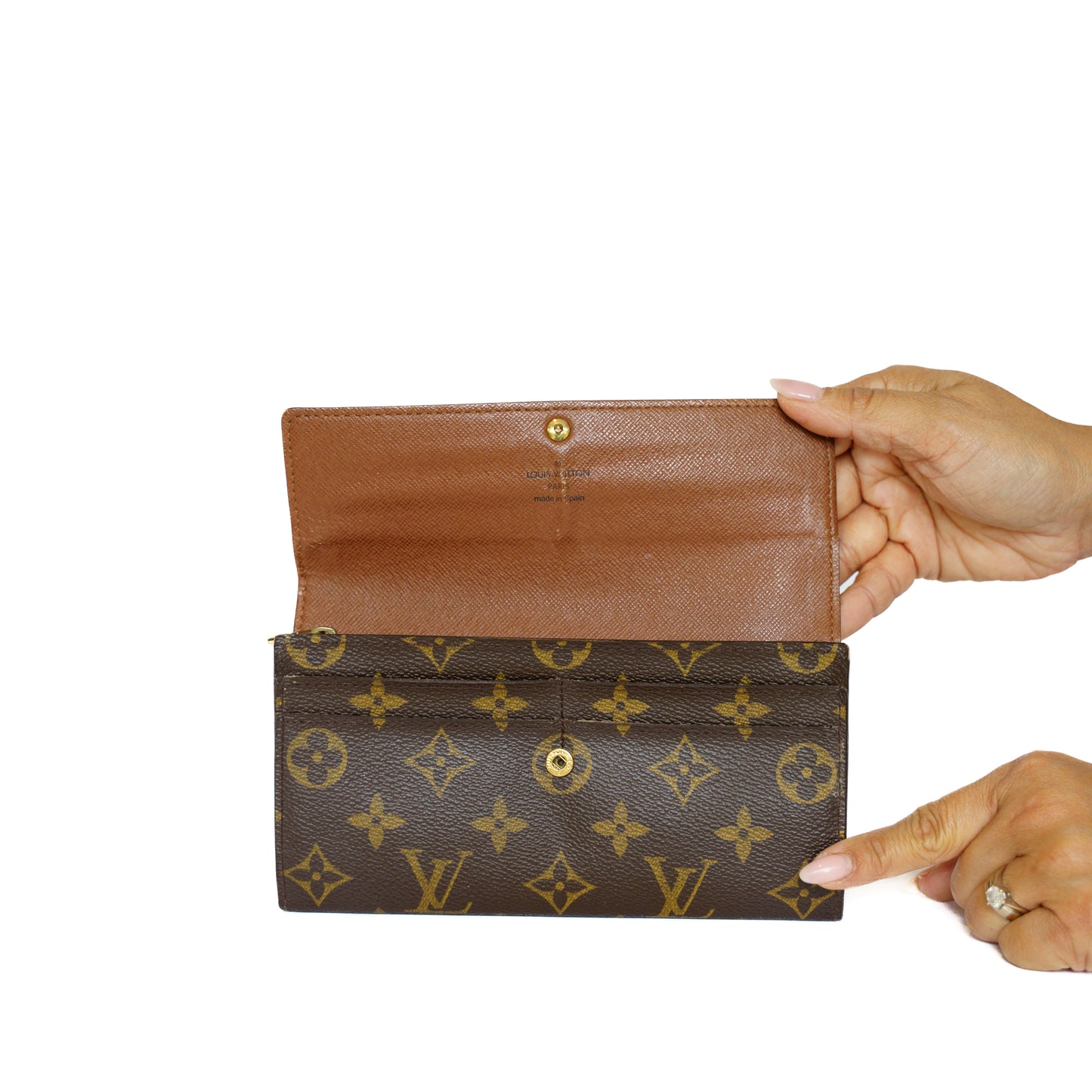 Louis Vuitton Sarah Wallet in Mongram Canvas  081025B243