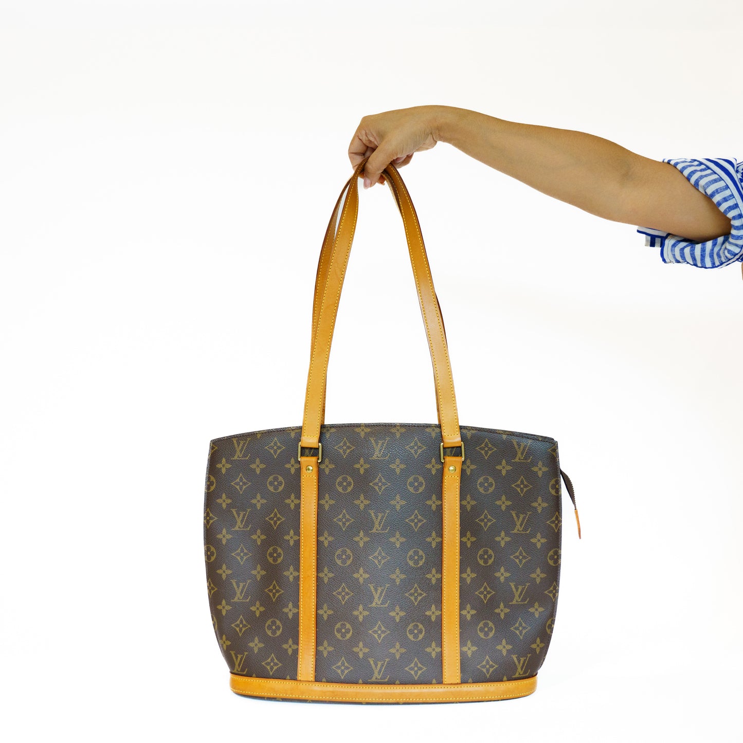 Louis Vuitton 2002 Babylone Shoulder Bag in Monogram Canvas MB0092
