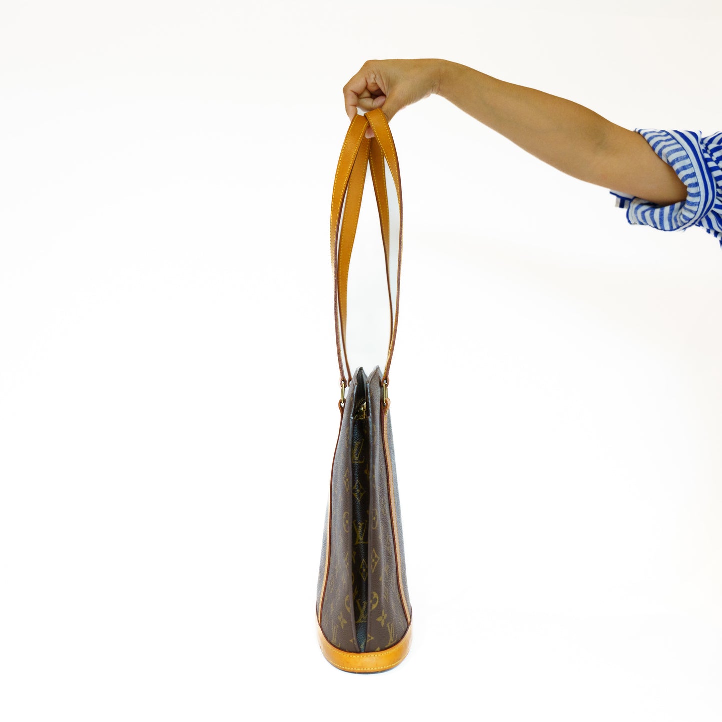 Louis Vuitton 2002 Babylone Shoulder Bag in Monogram Canvas MB0092