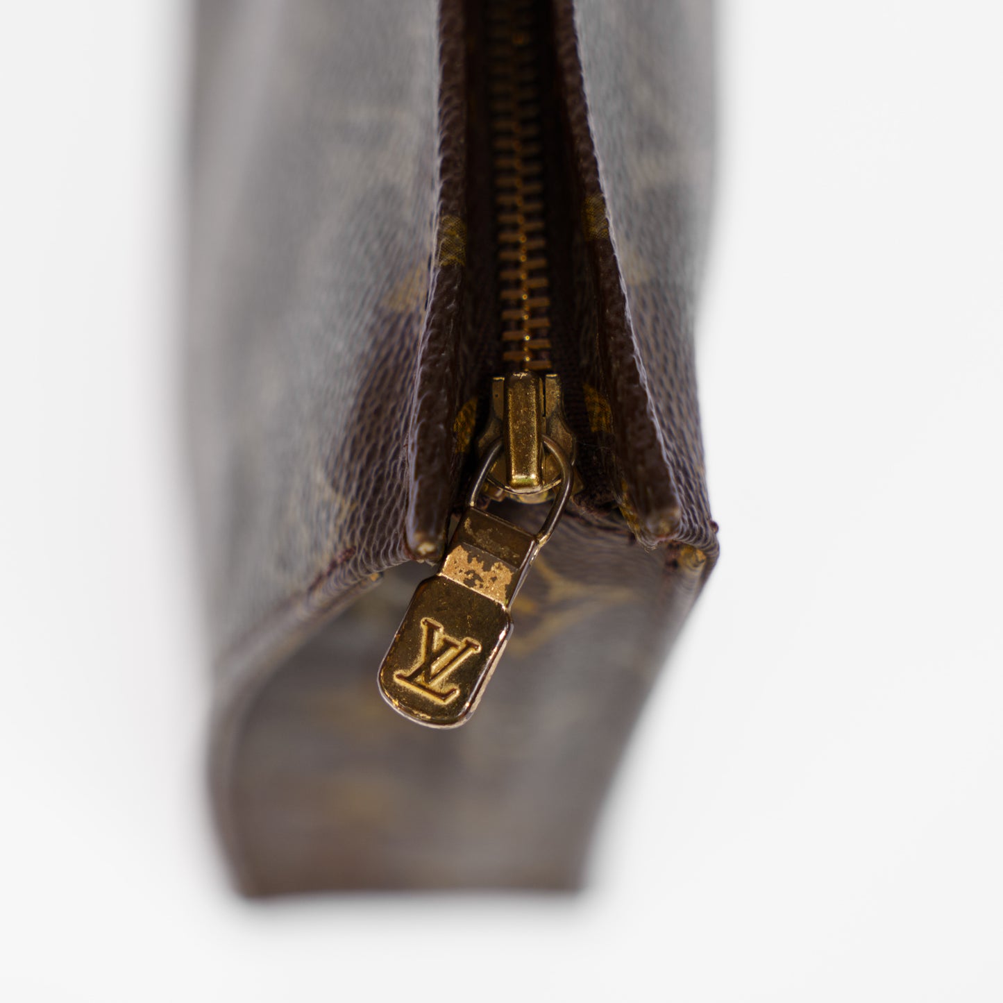 Louis Vuitton 1989 Toiletry Pouch 26 TH8904