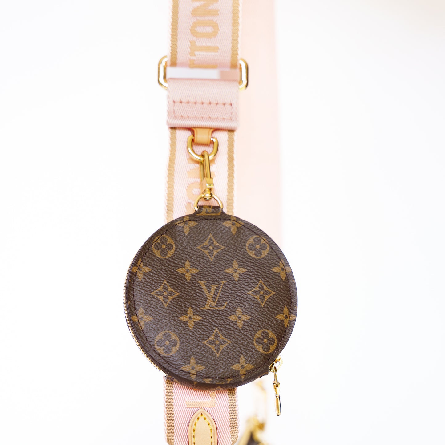 Louis Vuitton Monogram Multi Pochette Accesoires in Rosa Chiaro