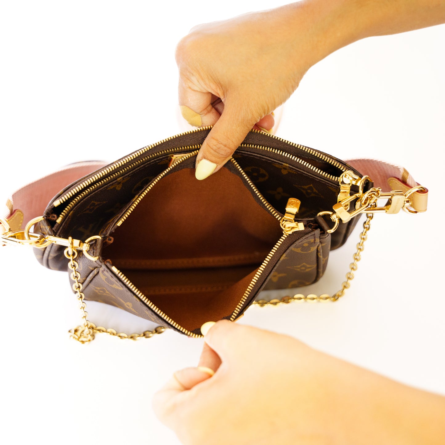 Louis Vuitton Monogram Multi Pochette Accesoires in Rosa Chiaro