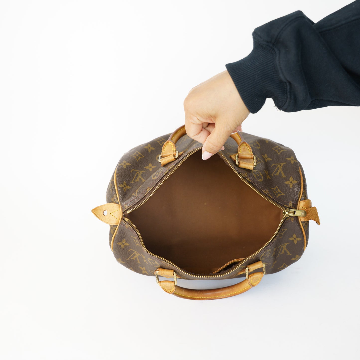 Louis Vuitton Speedy 30 in Monogram TH0060 050526X02