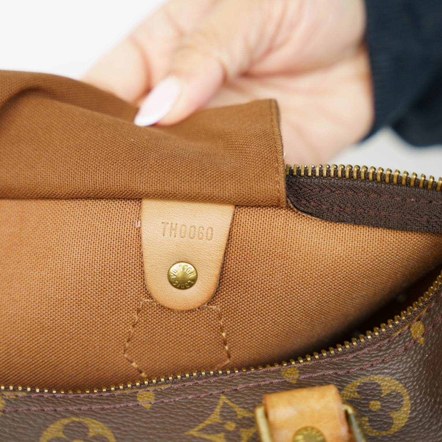 Louis Vuitton Speedy 30 in Monogram TH0060 050526X02