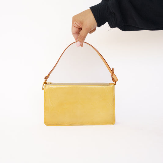 Louis Vuitton Lexington Pochette Vernis in Yellow VI0031 050526X03