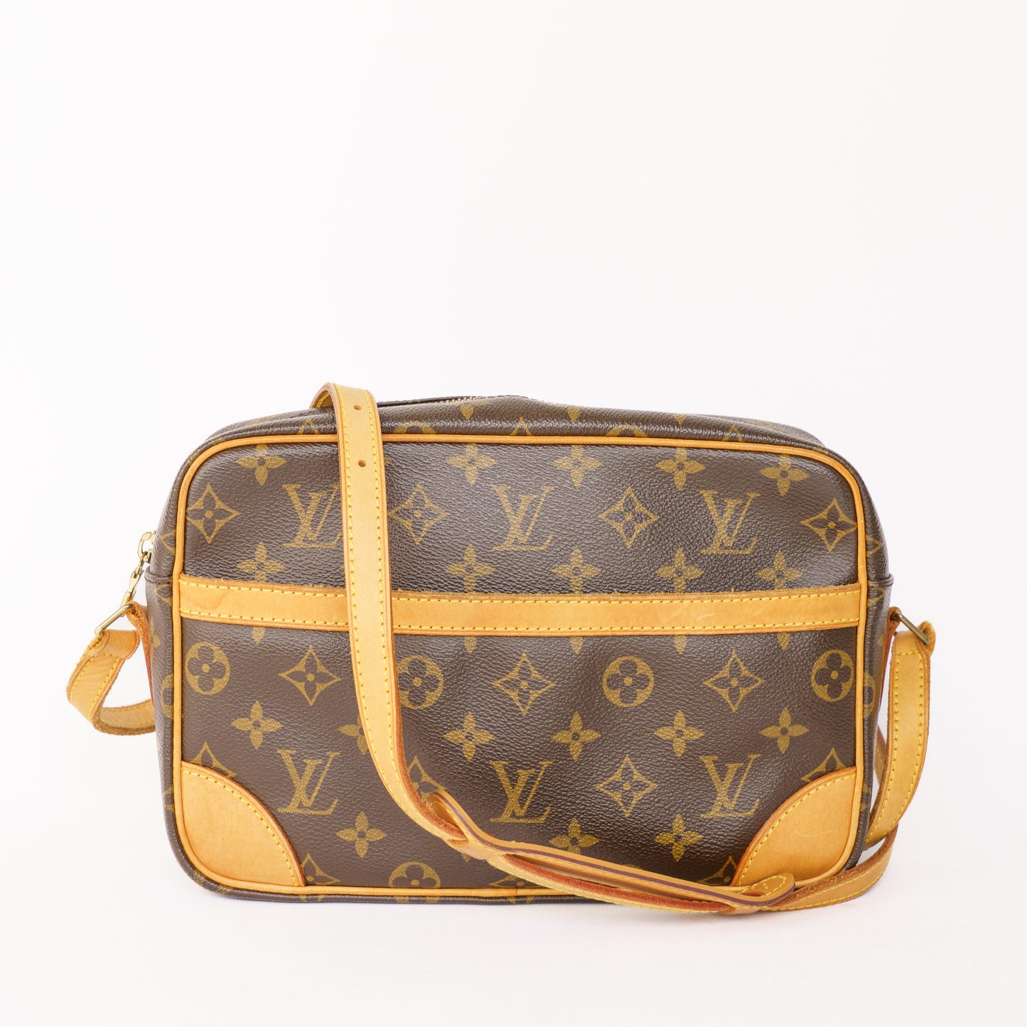 Louis Vuitton Trocadero 27 in Monogram 050526Z50