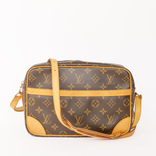 Louis Vuitton Trocadero 27 in Monogram 050526Z50