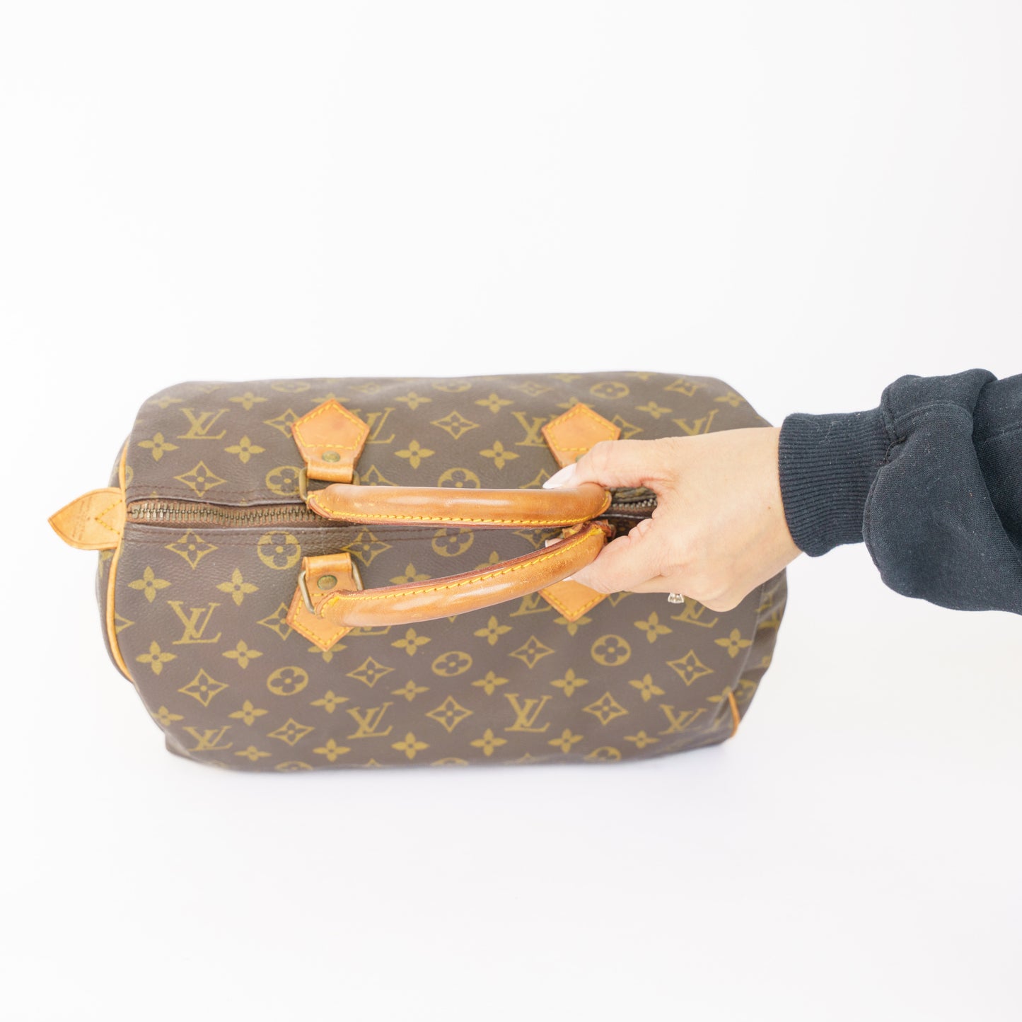 Louis Vuitton Speedy 30 in Monogram  843 MB 050526X05