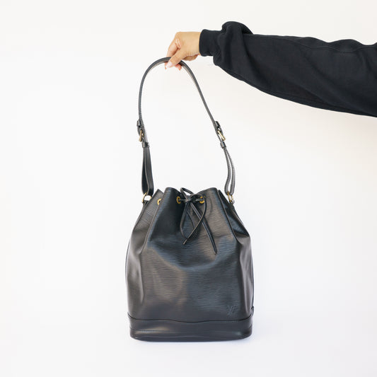 Louis Vuitton Noe Gm Bucket Bag in Black Epi Leather 050526A04