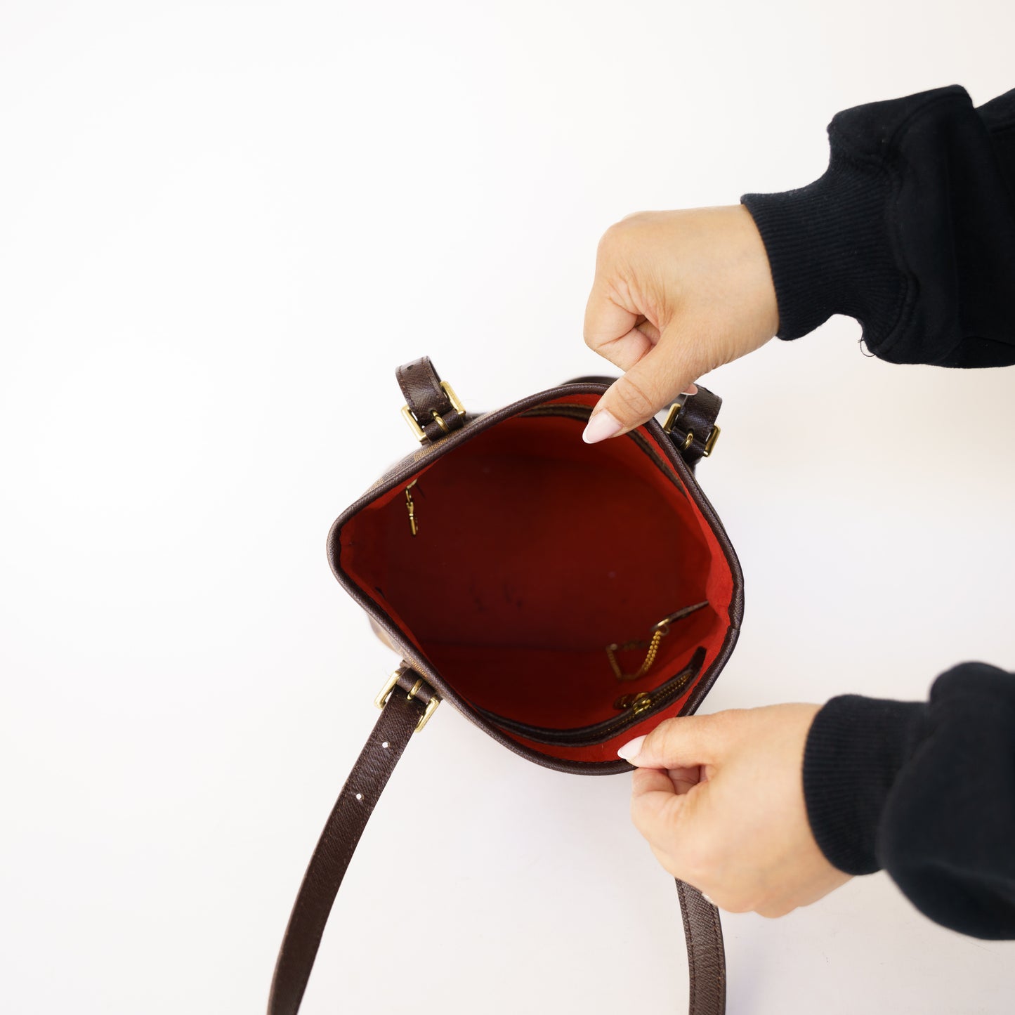 Louis Vuitton Bucket PM Bag in Damier Ebene 050526A12
