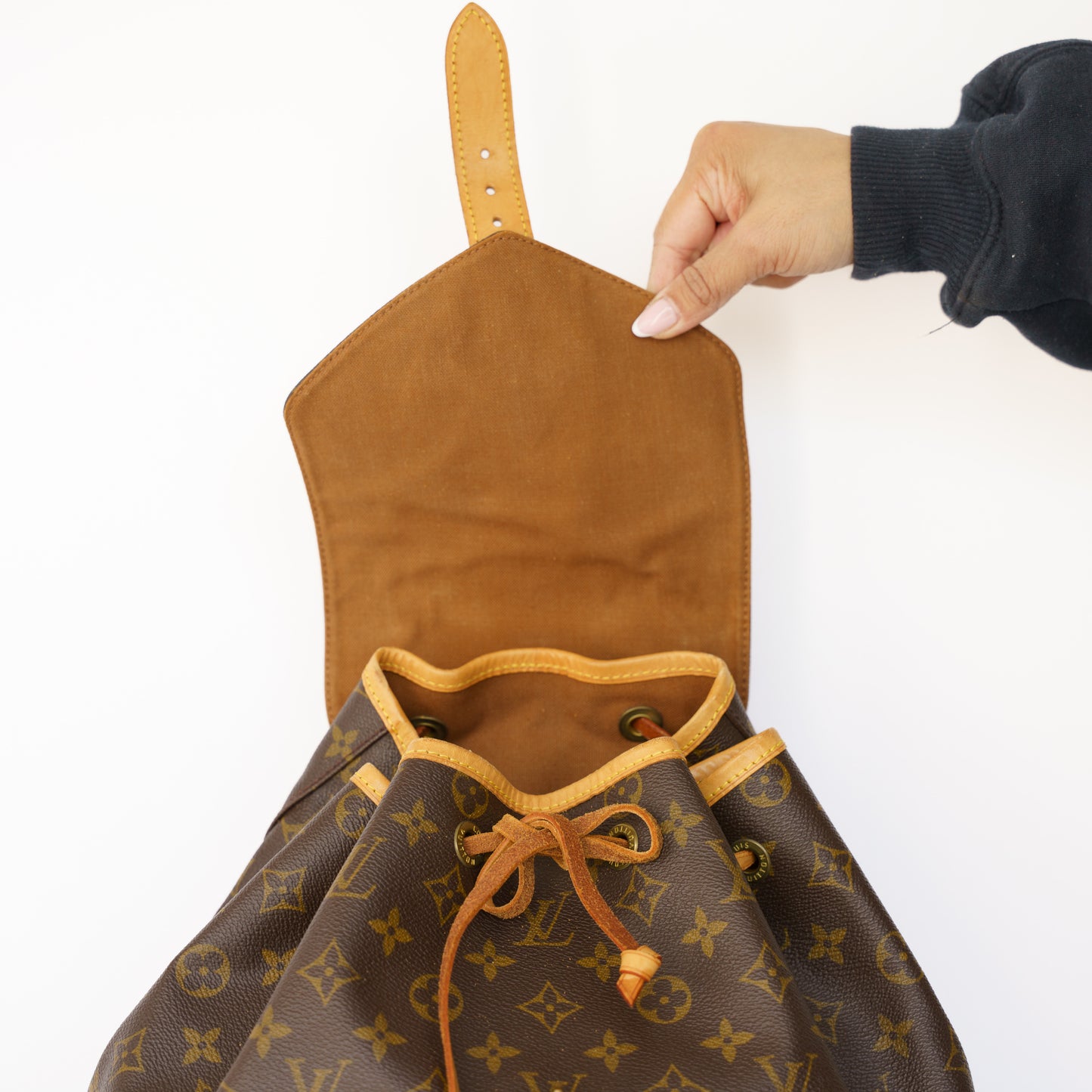 Louis Vuitton Montsouris GM Backpack 050526A03