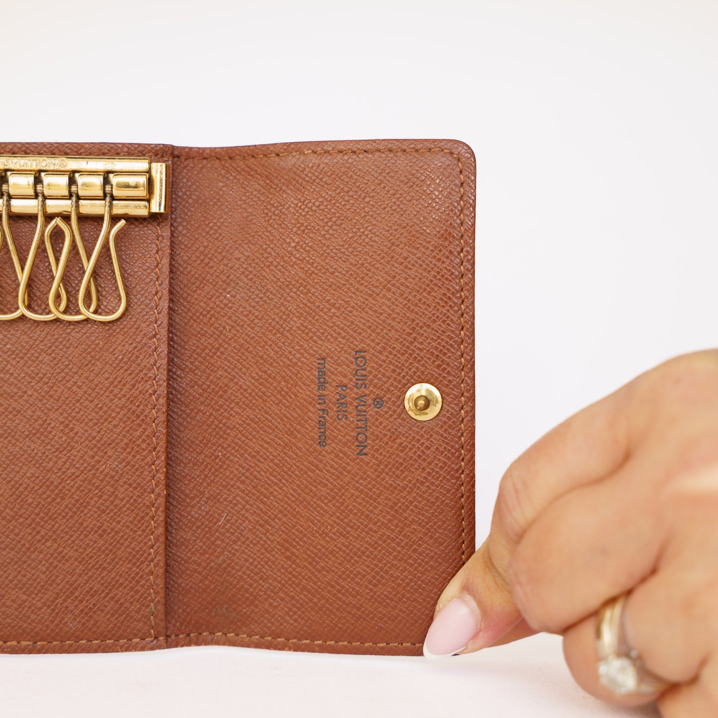 Louis Vuitton 6 Key Holder in Monogram 050526B17