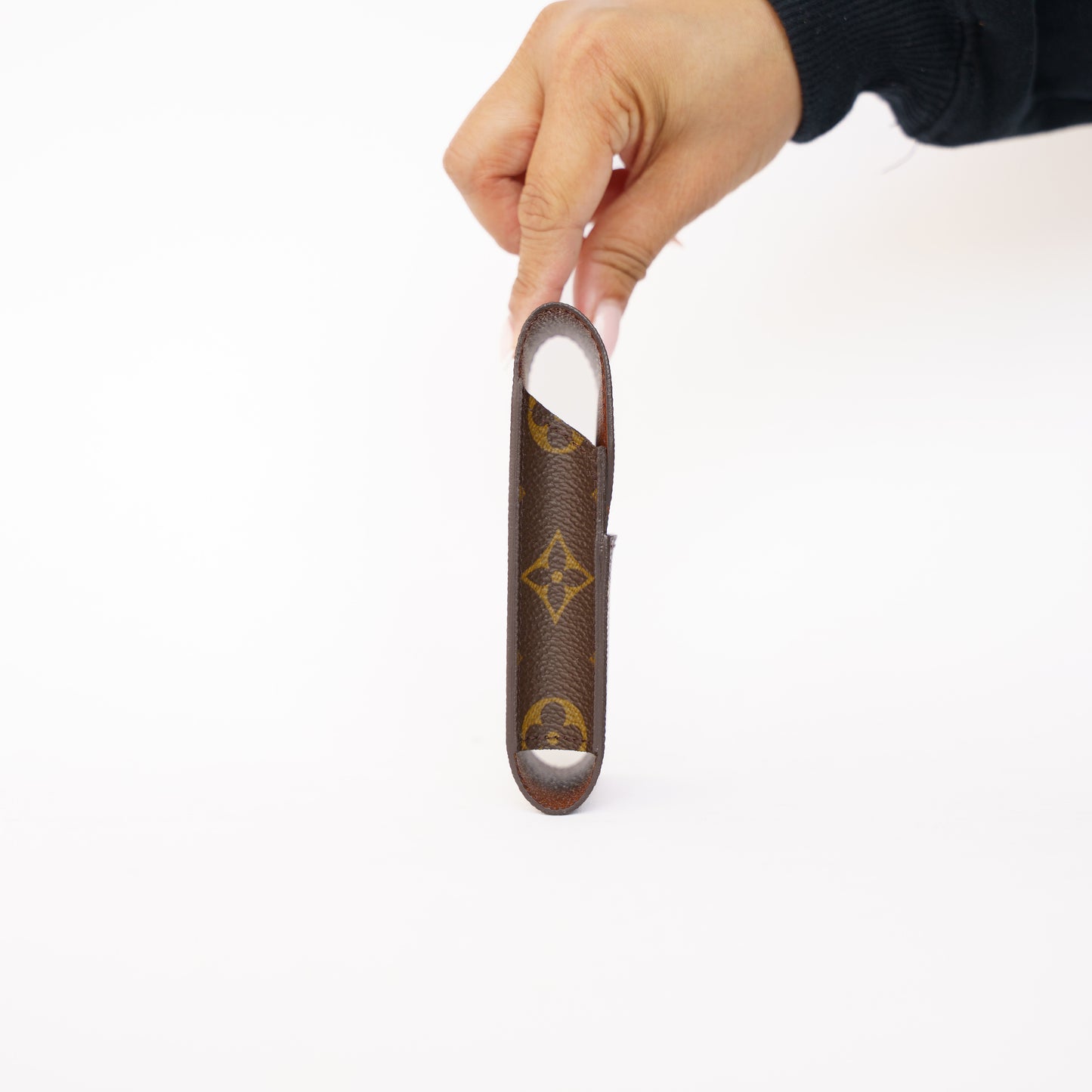 Louis Vuitton Etui Cigarette Case Tissue Holder in Monogram 050526B15