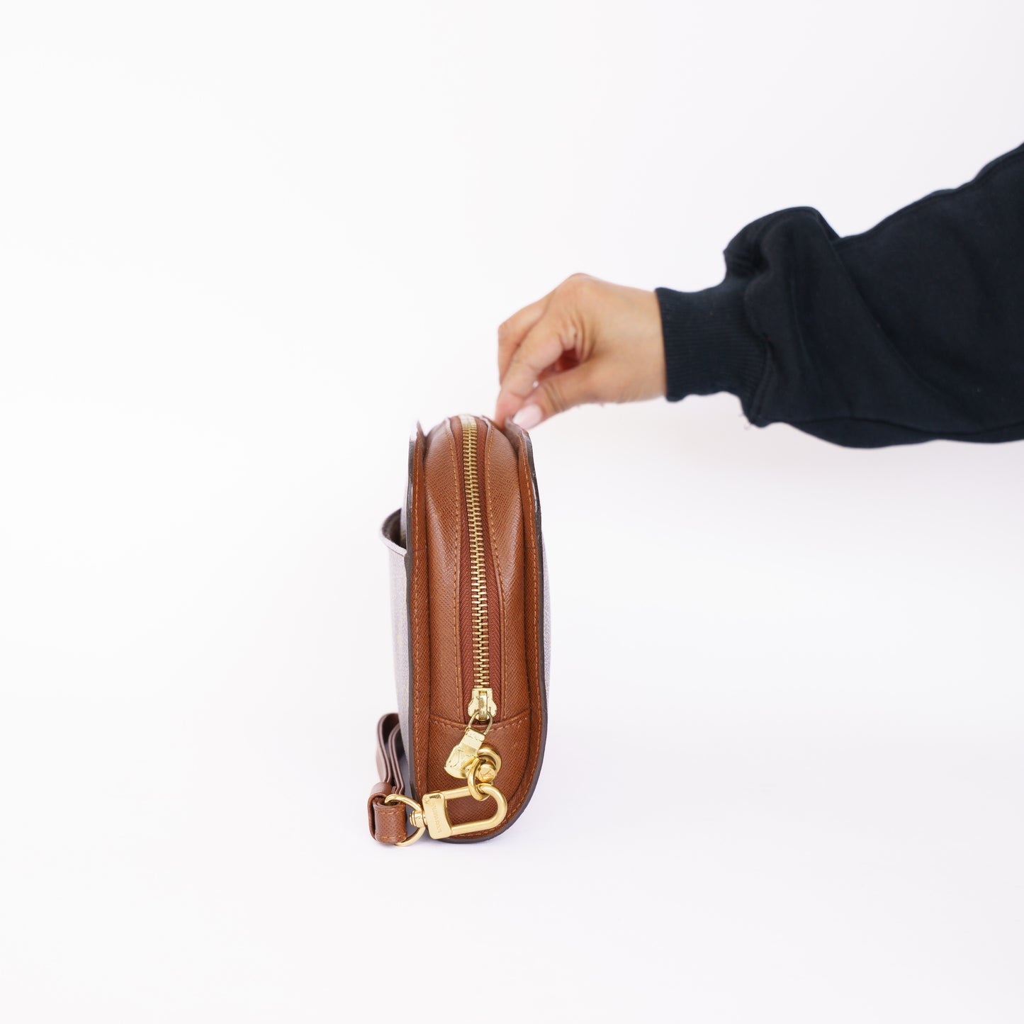 Louis Vuitton Orsay Clutch in Monogram 050526Z09