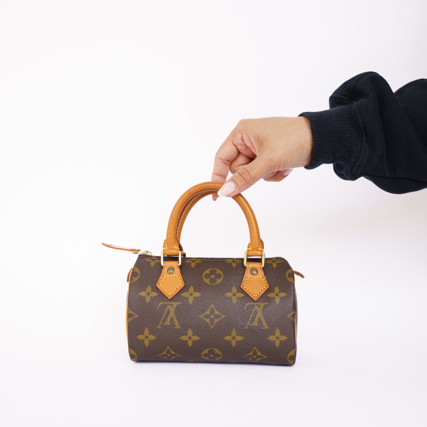Louis Vuitton Mini Speedy in Monogram 050526Z08