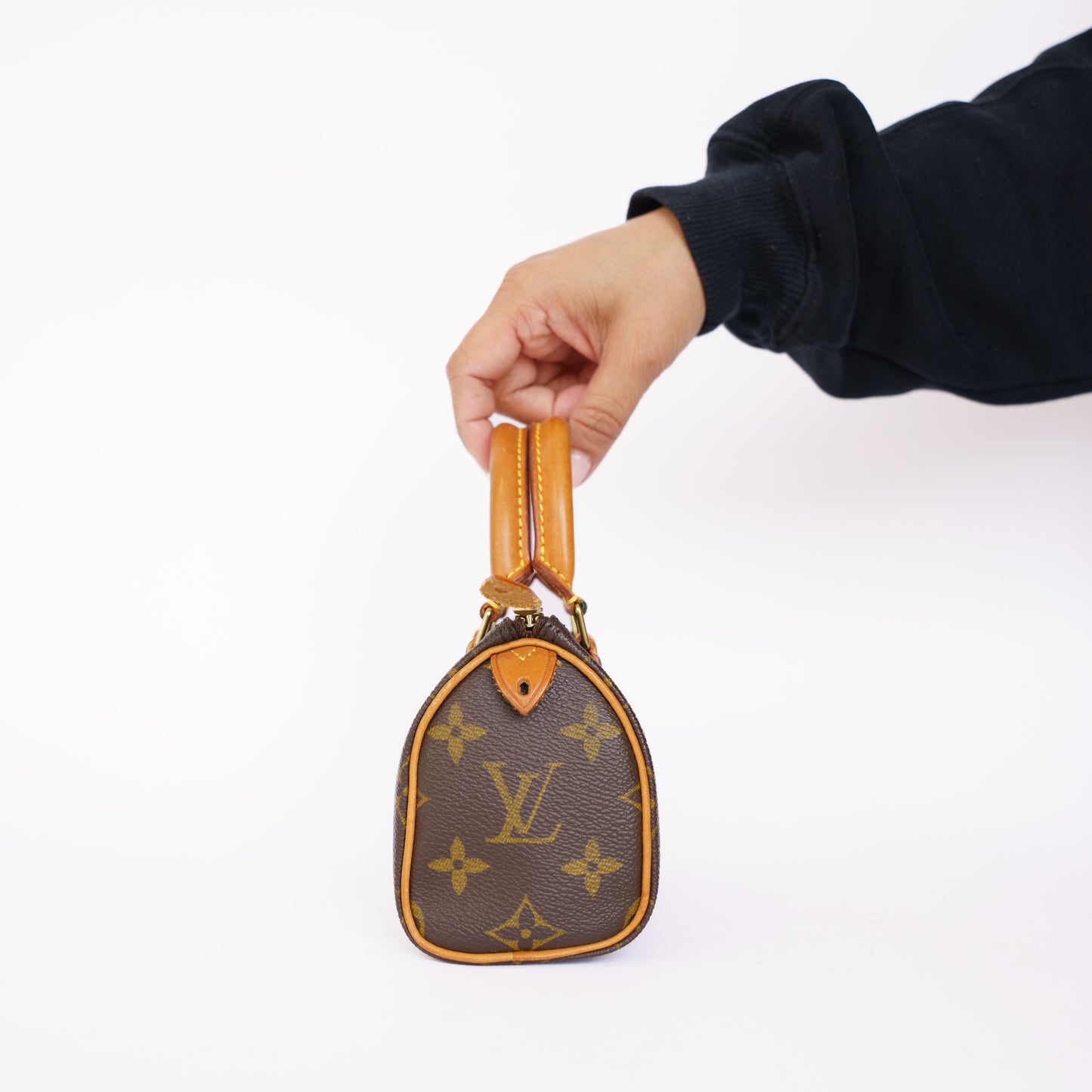 Louis Vuitton Mini Speedy in Monogram 050526Z08