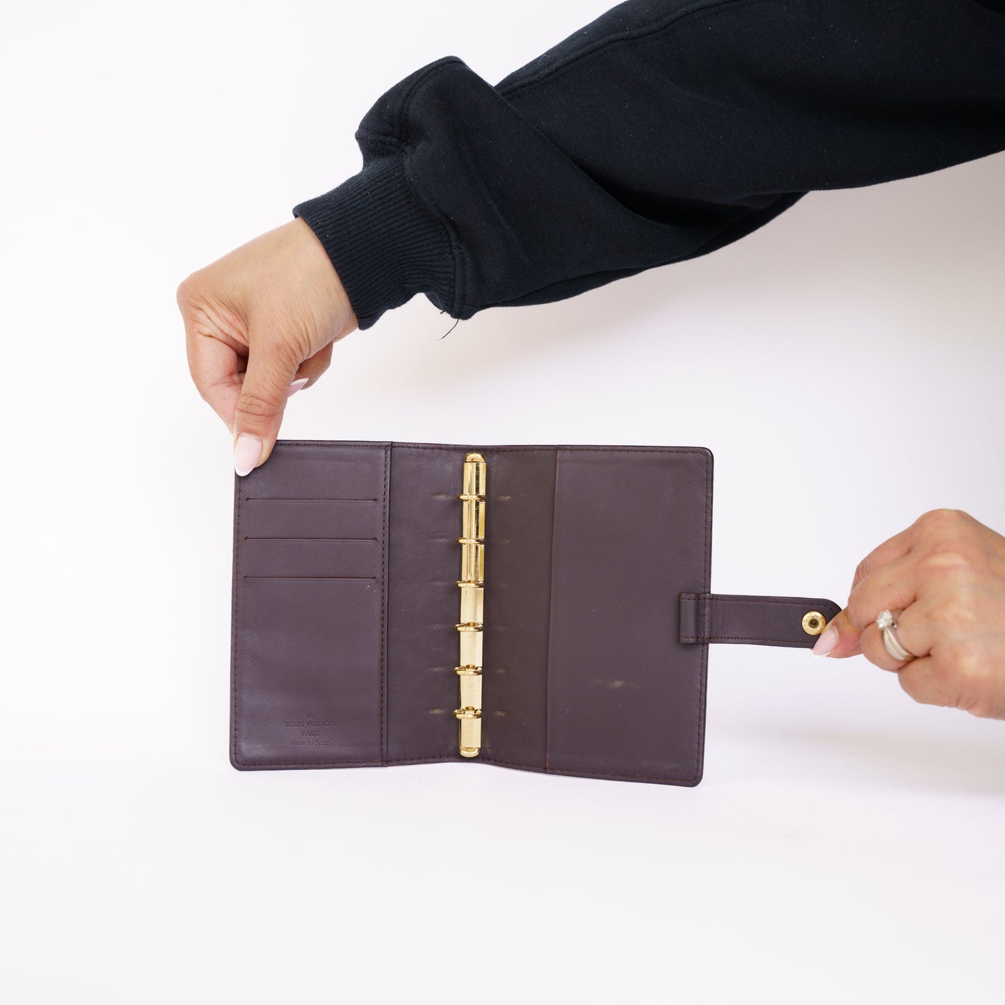 Louis Vuitton Agenda PM in Vernis Amarante CA3027 050526Z07