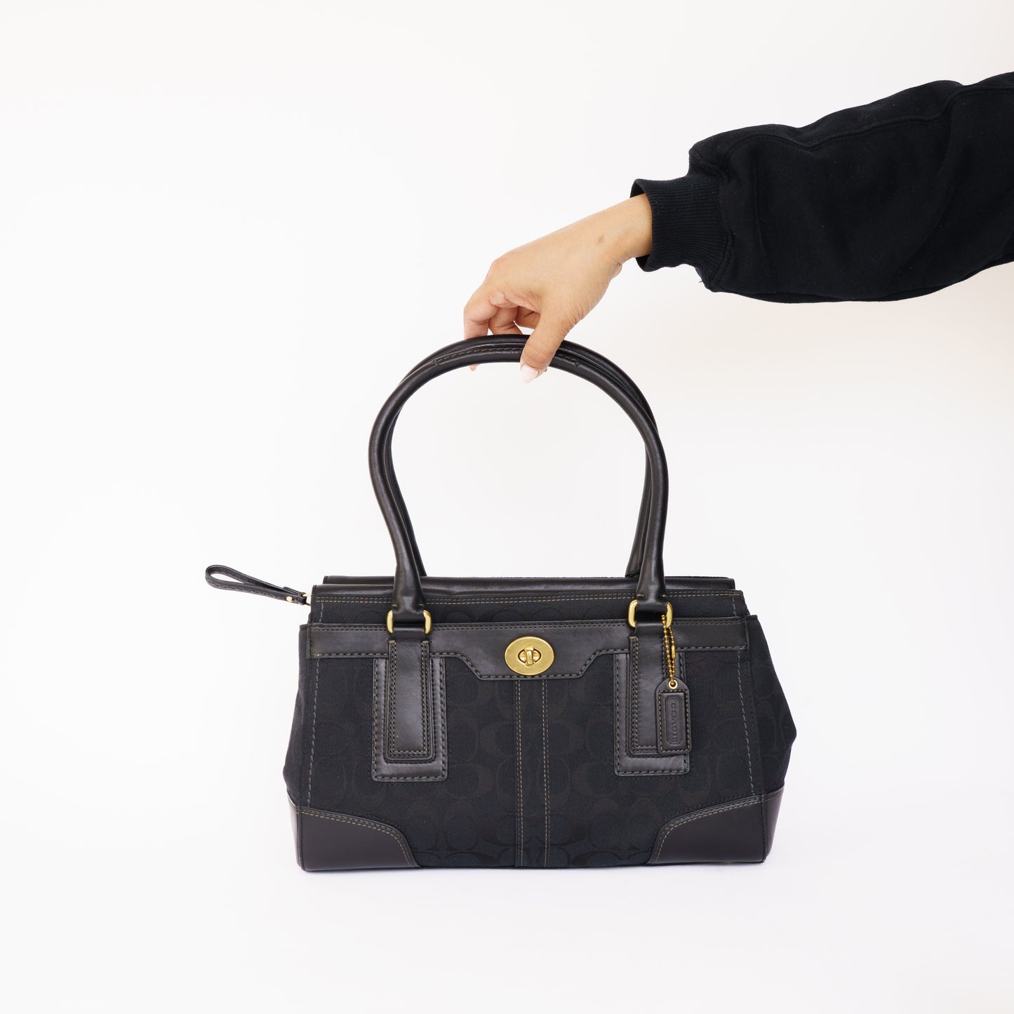 Coach Black Canvas Shoulder Bag 050526Z06