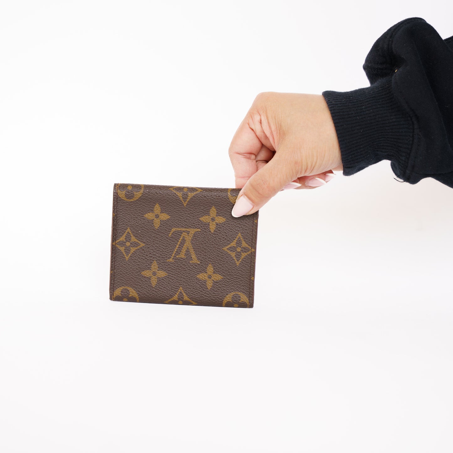 Louis Vuitton Business Card Holder in Monogram 050526Z04