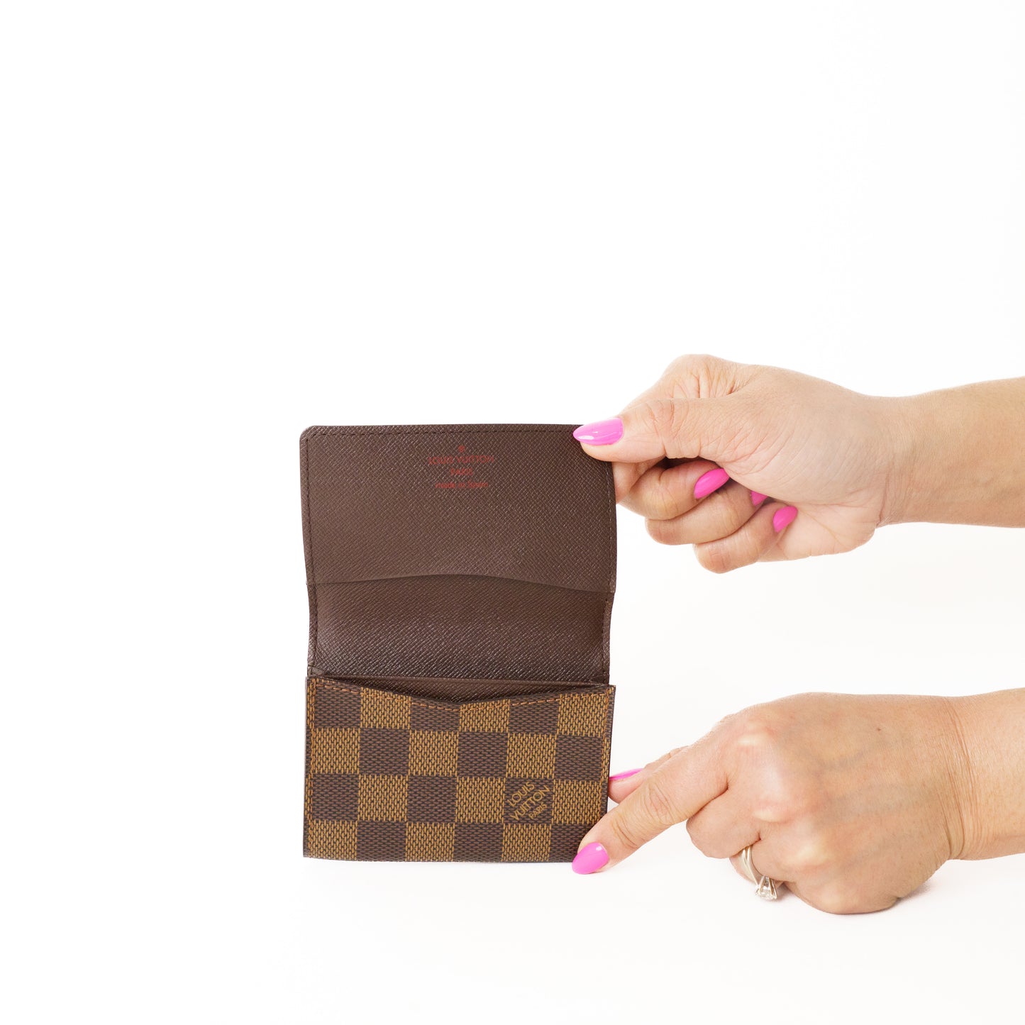 Louis Vuitton Business Card Holder in Damier Ebene CA0026 05022B06