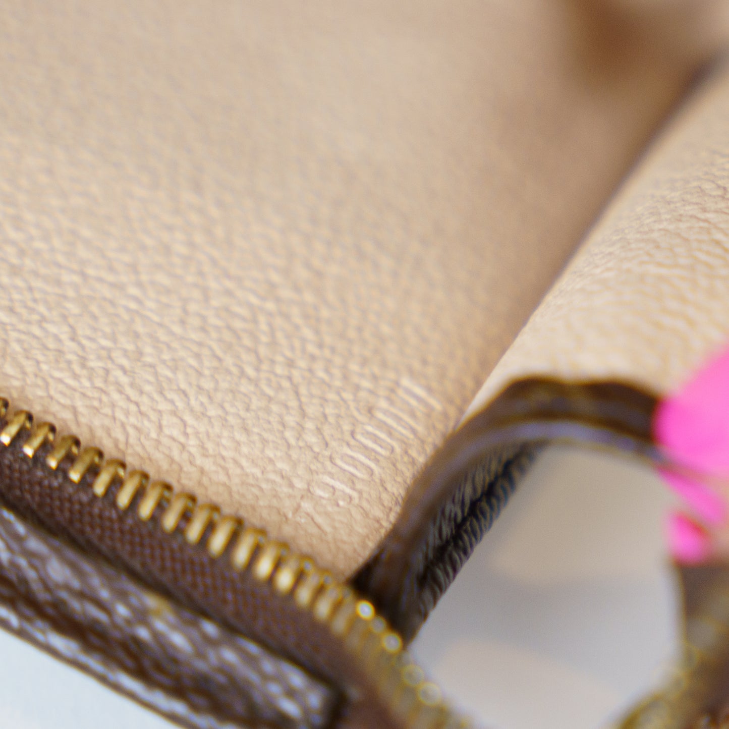 Louis Vuitton Toiletry Pouch 15 Monogram DU0064