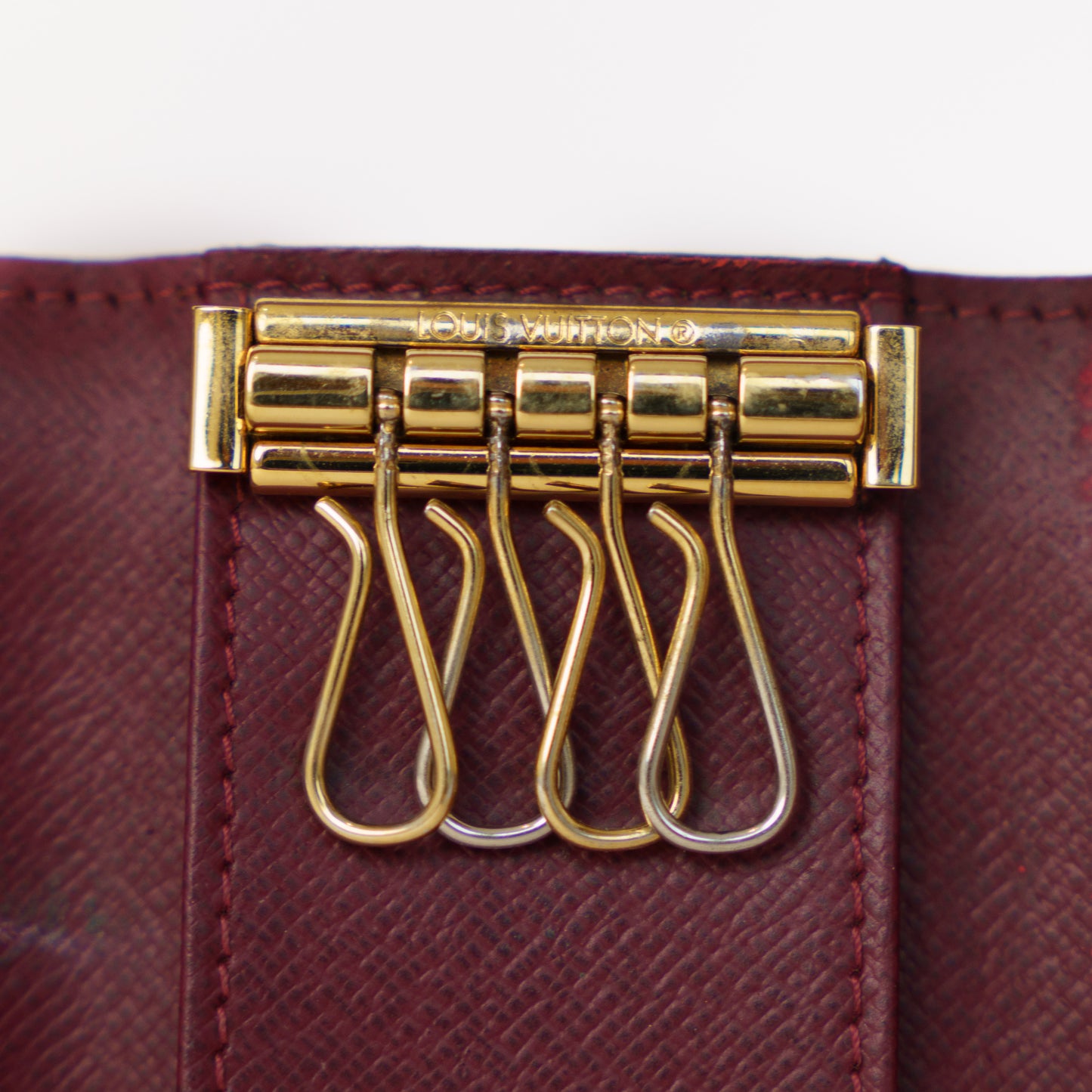 Louis Vuitton 4 Key Holder in Damier Ebene Trunk 050226C245