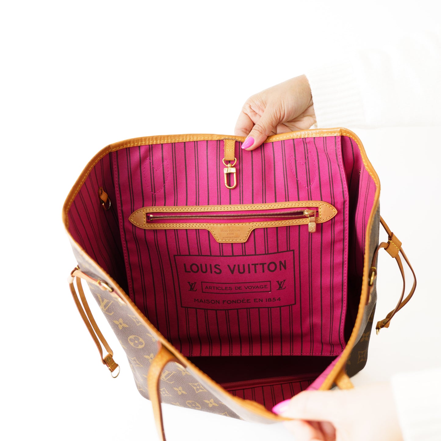 Louis Vuitton Neverfull MM in Fuschia Interior 050226B88