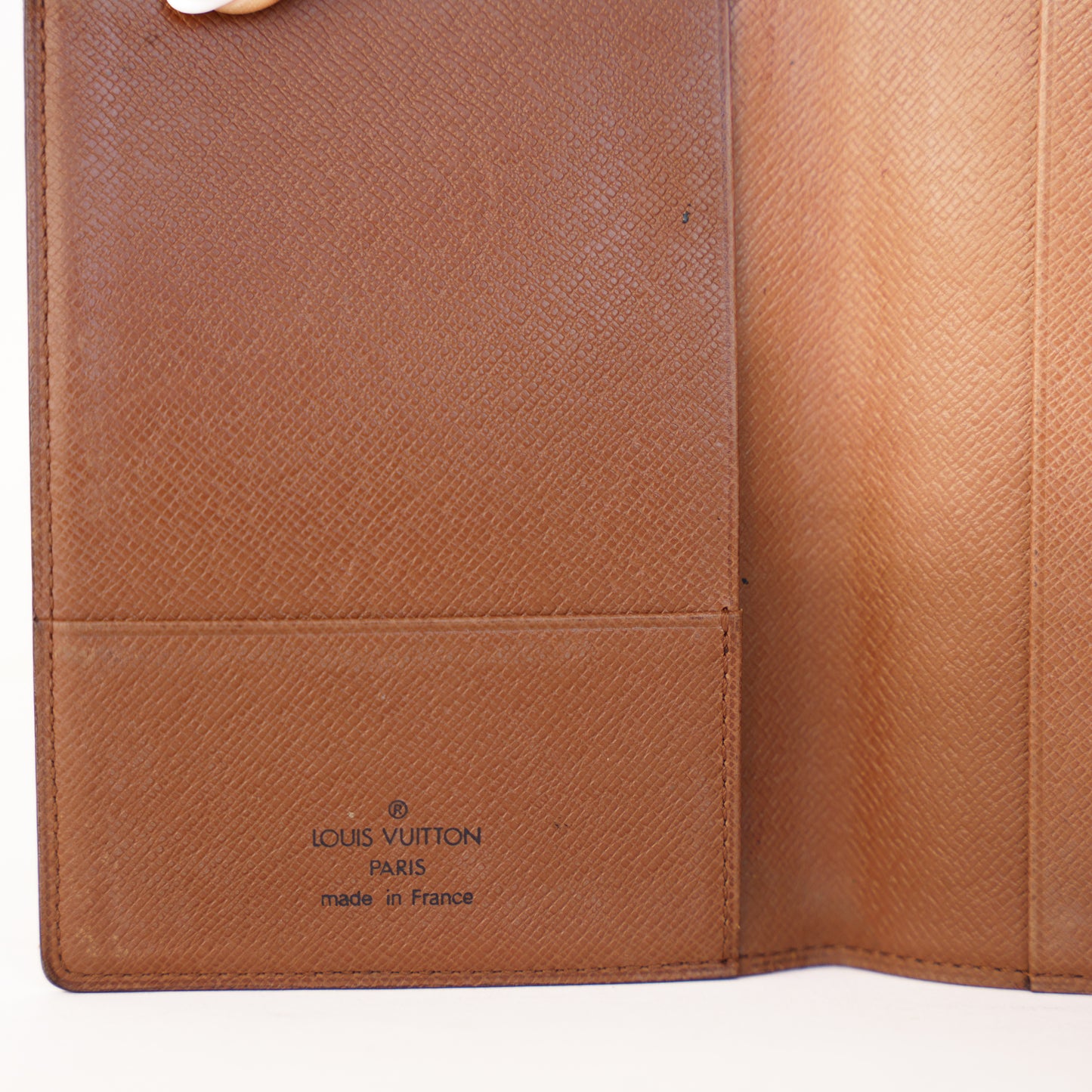 Louis Vuitton Passport Holder Monogram 050326B14